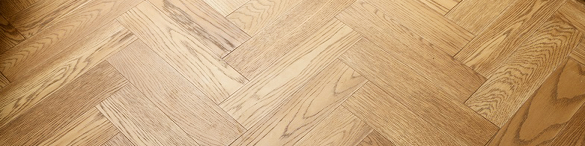 Стоит ли закладывать в проекты кварцевый паркет? Честный разбор.